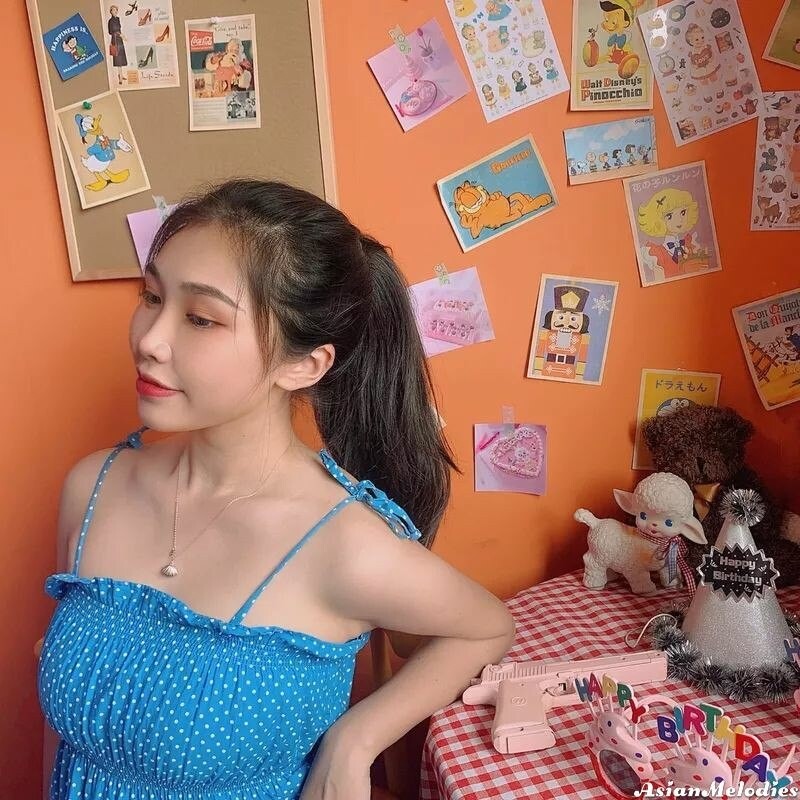 Xinlin, 21