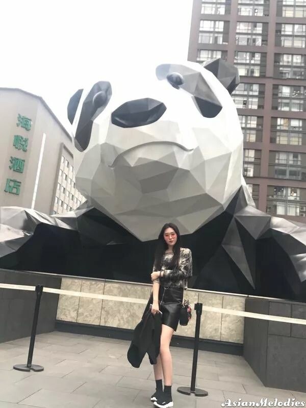 Victoria, 23